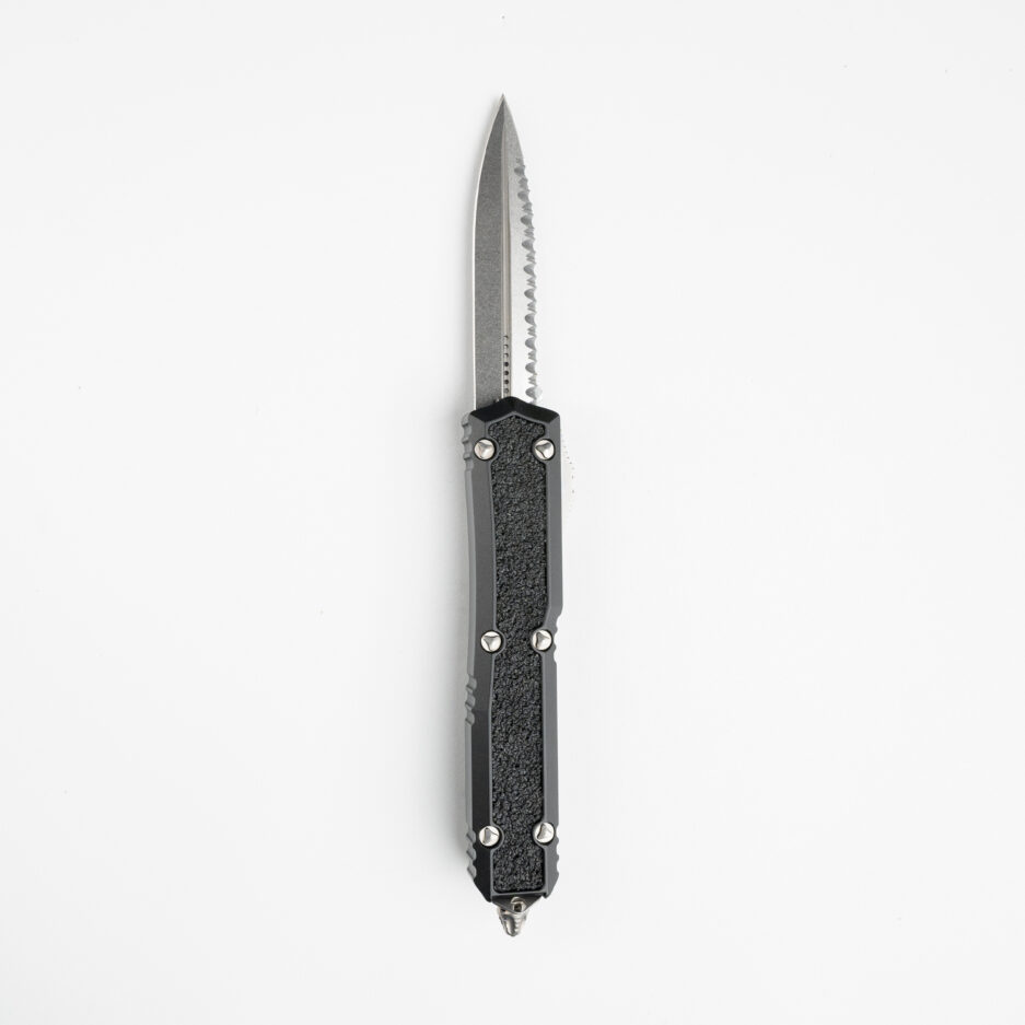 Microtech Makora D/E Signature Series – პრემიუმ ტაქტიკური დანა Stonewash Full Serrated პირით